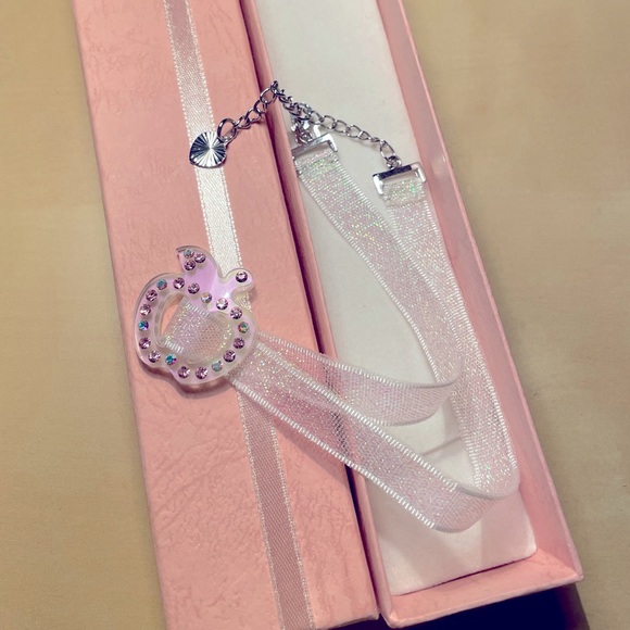 Lovely pink apple sparkly choker - Picture 3 of 3